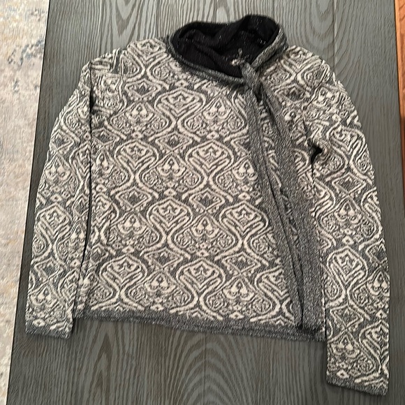 Cyrus Sparkly Metallic Sweater - - Picture 7 of 7